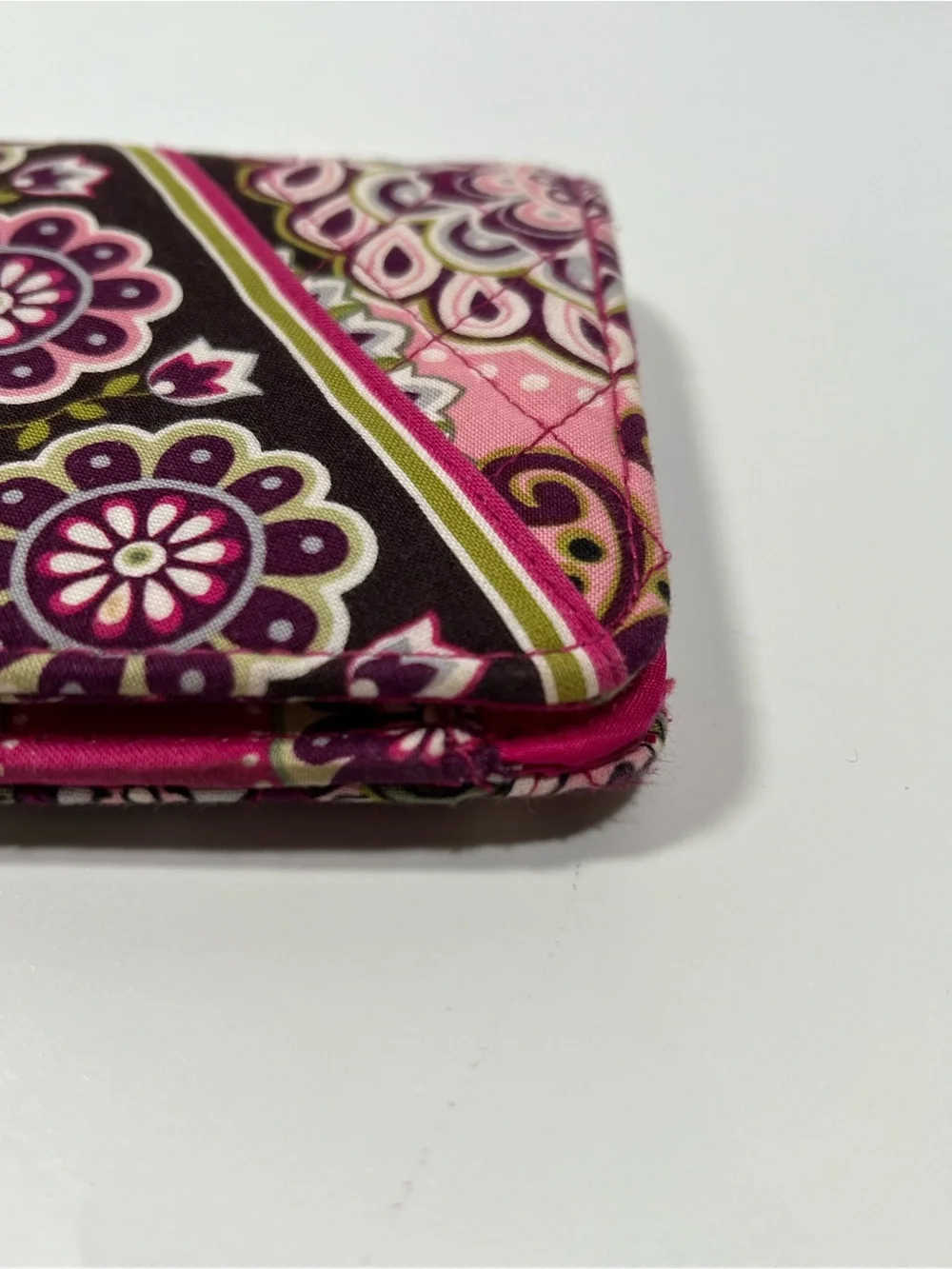 Vera Bradley "Very Berry Paisley" Travel Wallet - Picture 3 of 14